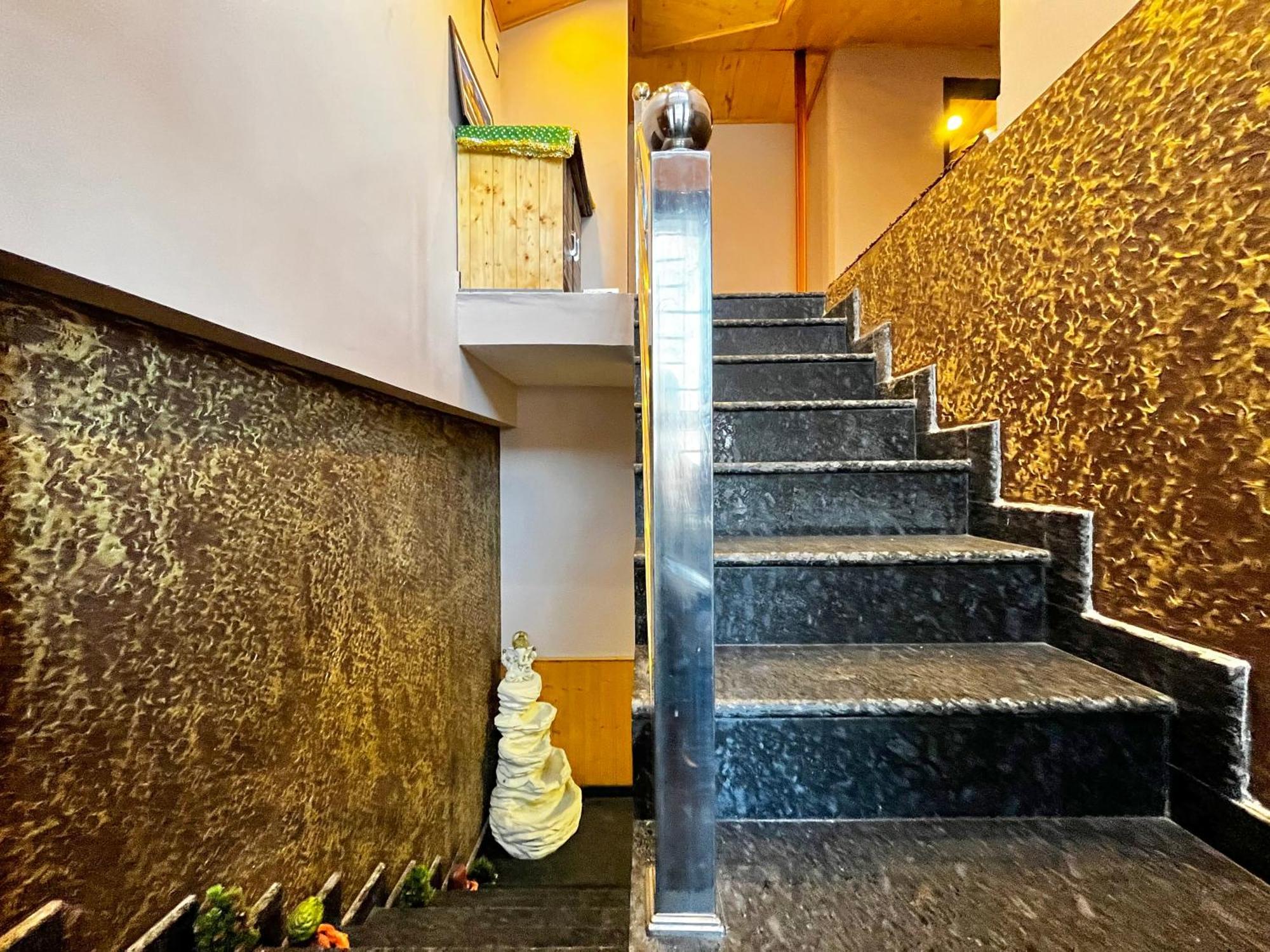 Puri'S Bnb Shimla Buitenkant foto
