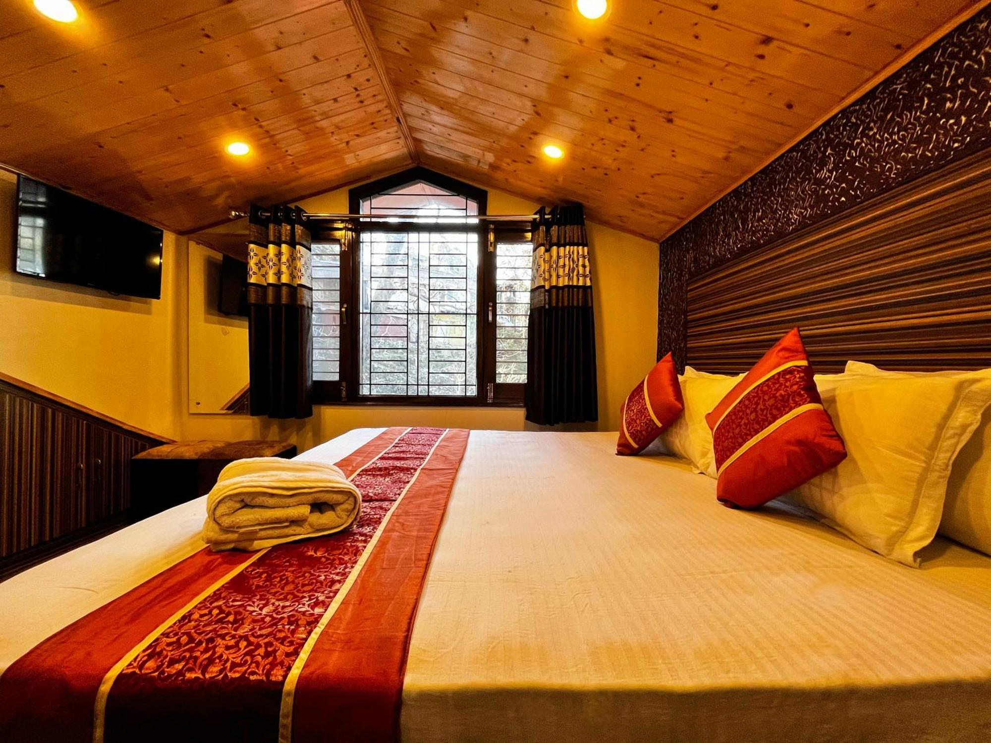 Puri'S Bnb Shimla Buitenkant foto