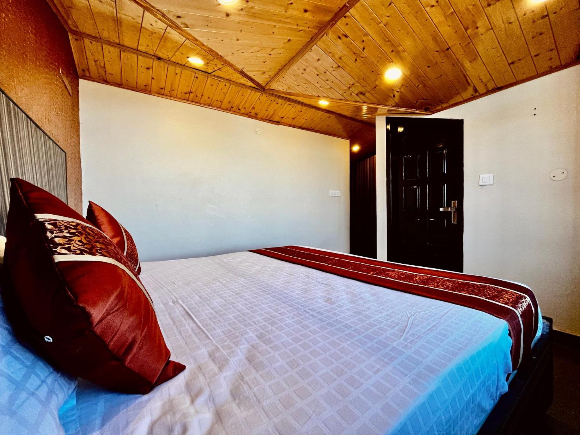 Puri'S Bnb Shimla Buitenkant foto